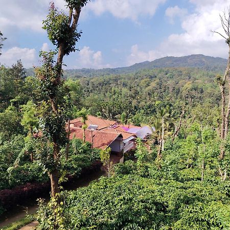 Shivalaya Homestay, Madikeri Siddāpur Exteriör bild