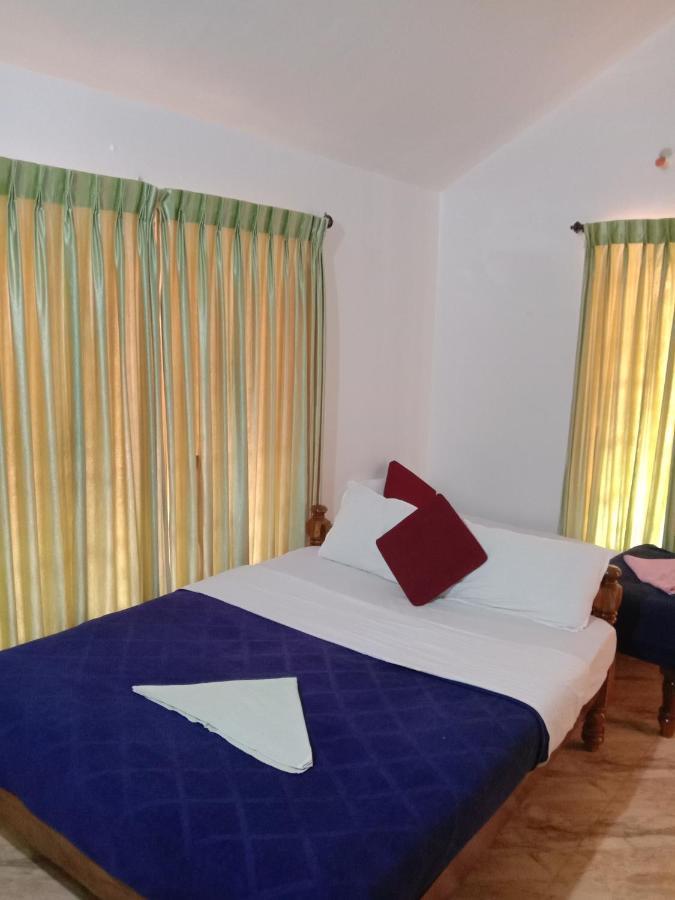 Shivalaya Homestay, Madikeri Siddāpur Exteriör bild
