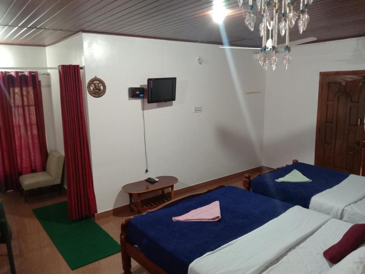 Shivalaya Homestay, Madikeri Siddāpur Exteriör bild